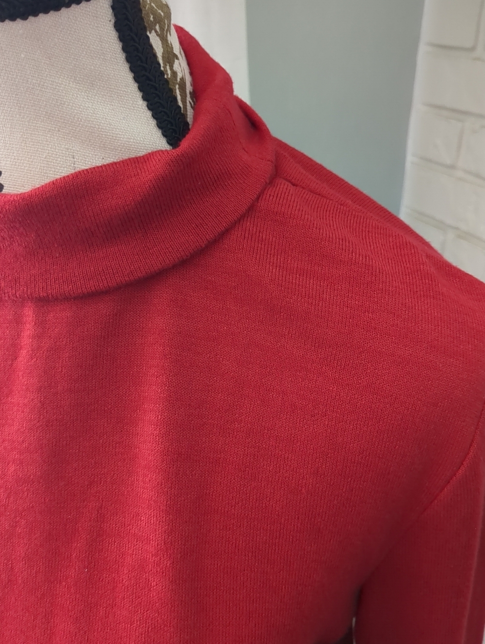 **3/$10** Tahari Top Size Medium - Picture 2 of 7